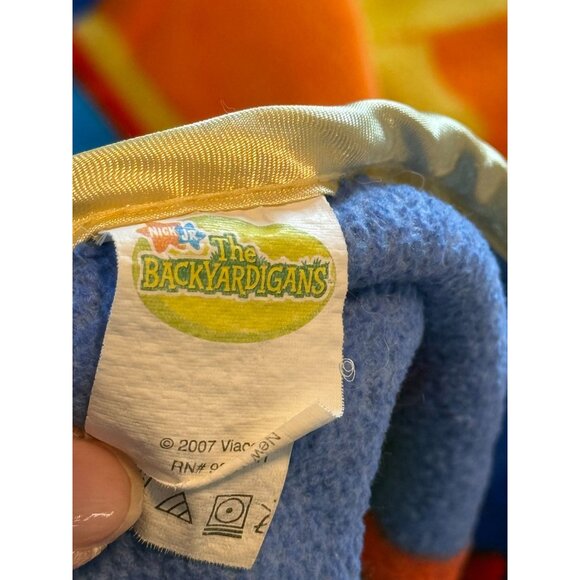 The Backyardigans Toddler Sized Blanket 42" x 30" 100% Polyester Dated 2007 HTF! - Picture 3 of 9